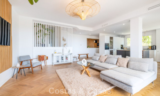 Opportuniteit! 3-slaapkamer luxe penthouse met panoramisch zeezicht te koop in Nueva Andalucia’s golfvallei, Marbella 783316 