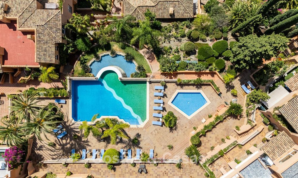 Opportuniteit! 3-slaapkamer luxe penthouse met panoramisch zeezicht te koop in Nueva Andalucia’s golfvallei, Marbella 783337