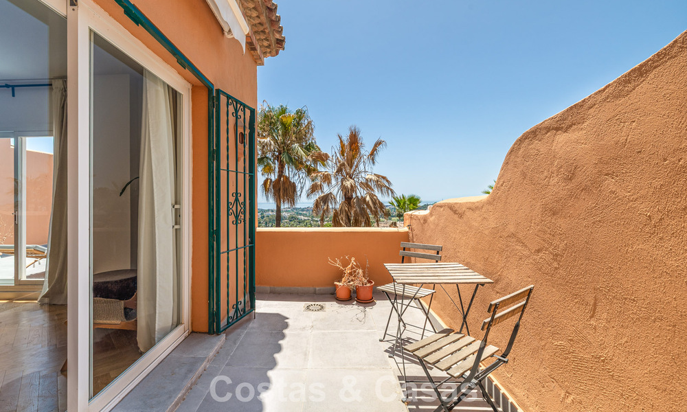 Opportuniteit! 3-slaapkamer luxe penthouse met panoramisch zeezicht te koop in Nueva Andalucia’s golfvallei, Marbella 783343