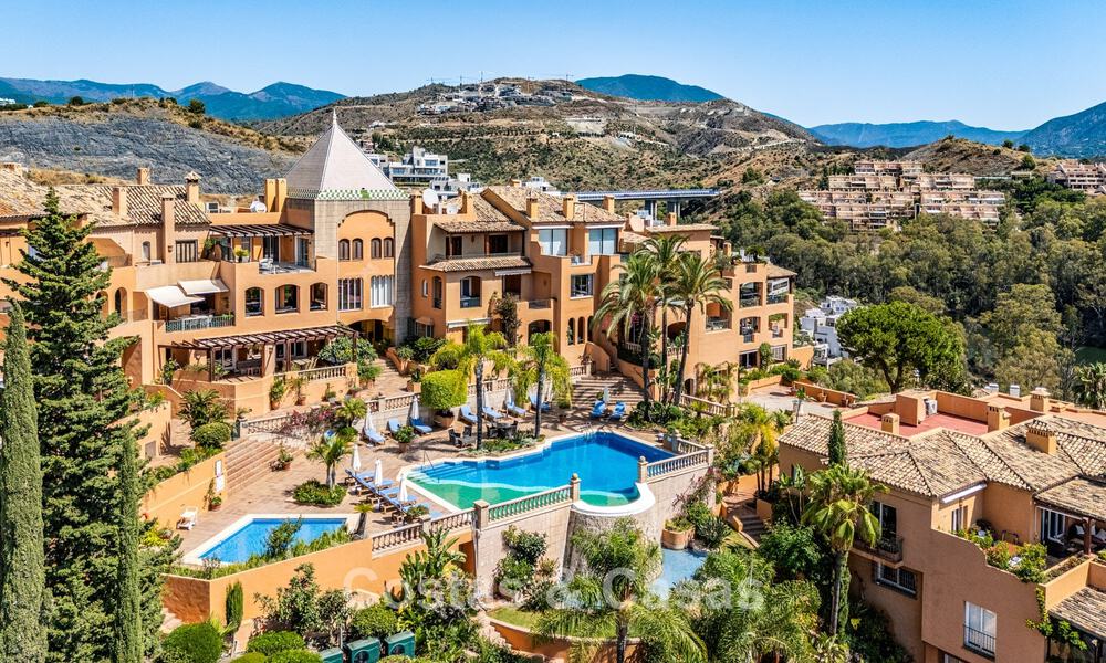 Opportuniteit! 3-slaapkamer luxe penthouse met panoramisch zeezicht te koop in Nueva Andalucia’s golfvallei, Marbella 783345