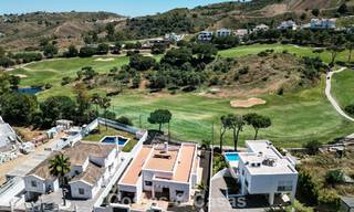 Instapklare, gelijkvloerse luxevilla te koop eerstelijns golf in een toonaangevend resort in Mijas, Costa del Sol 783916 