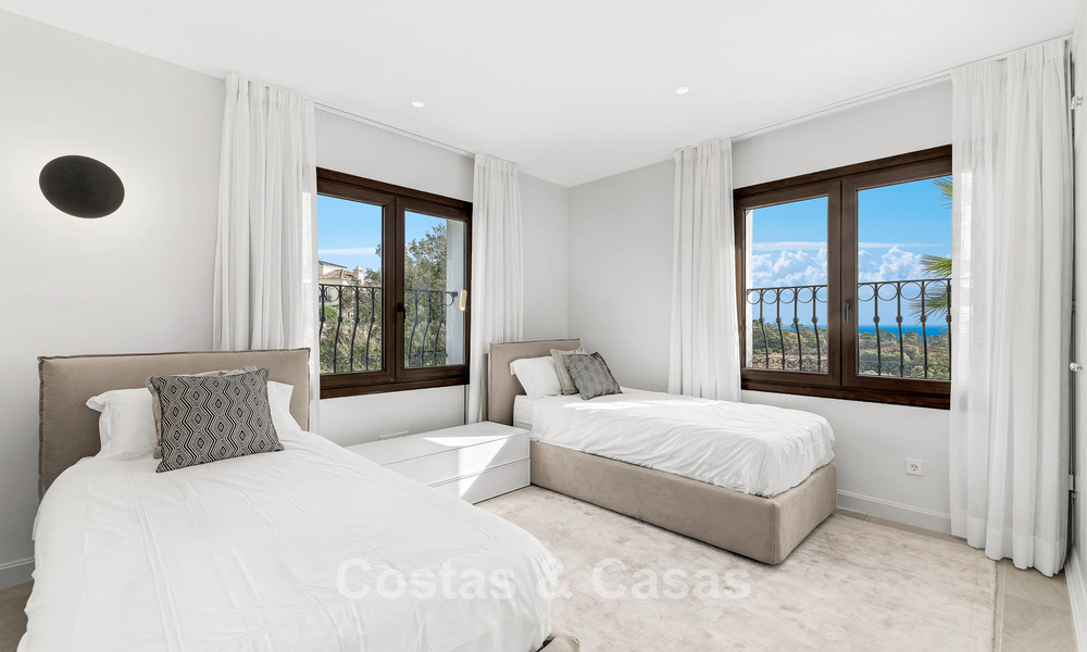 Luxueuze villa met Spaanse bouwstijl en berg- en zeezicht te koop op de New Golden Mile tussen Marbella en Estepona 784072