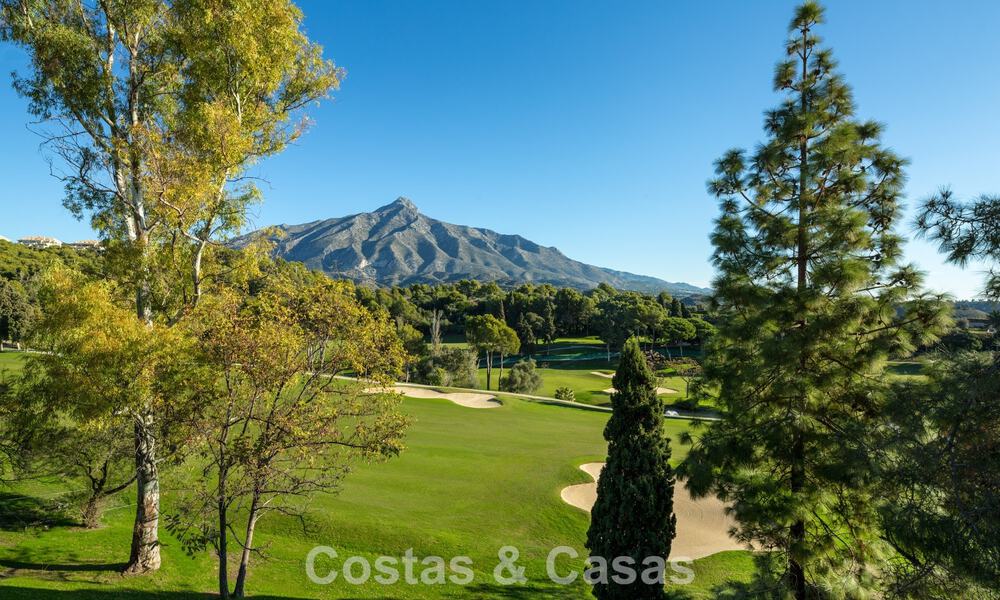 Luxueuze, moderne Mediterrane villa te koop, eerstelijns Aloha golf in Nueva Andalucia’s vallei, Marbella 784091