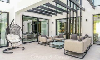 Instapklare, gemoderniseerde luxevilla te koop in het hart van Nueva Andalucia, Marbella 784109 