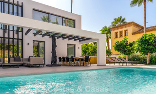 Instapklare, gemoderniseerde luxevilla te koop in het hart van Nueva Andalucia, Marbella 784112 