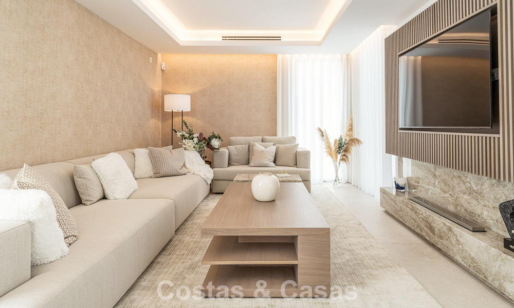 Instapklare, gemoderniseerde luxevilla te koop in het hart van Nueva Andalucia, Marbella 784127