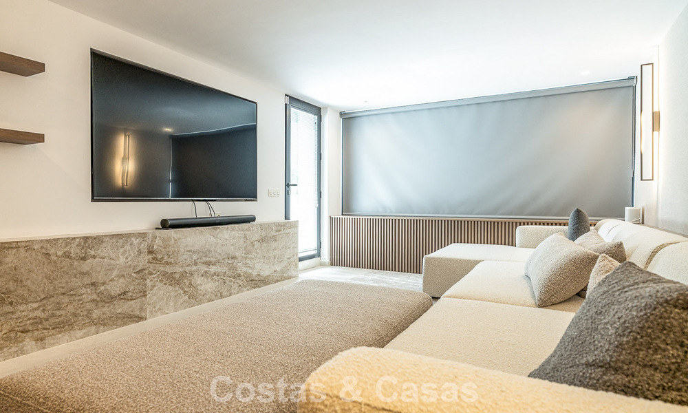 Instapklare, gemoderniseerde luxevilla te koop in het hart van Nueva Andalucia, Marbella 784135