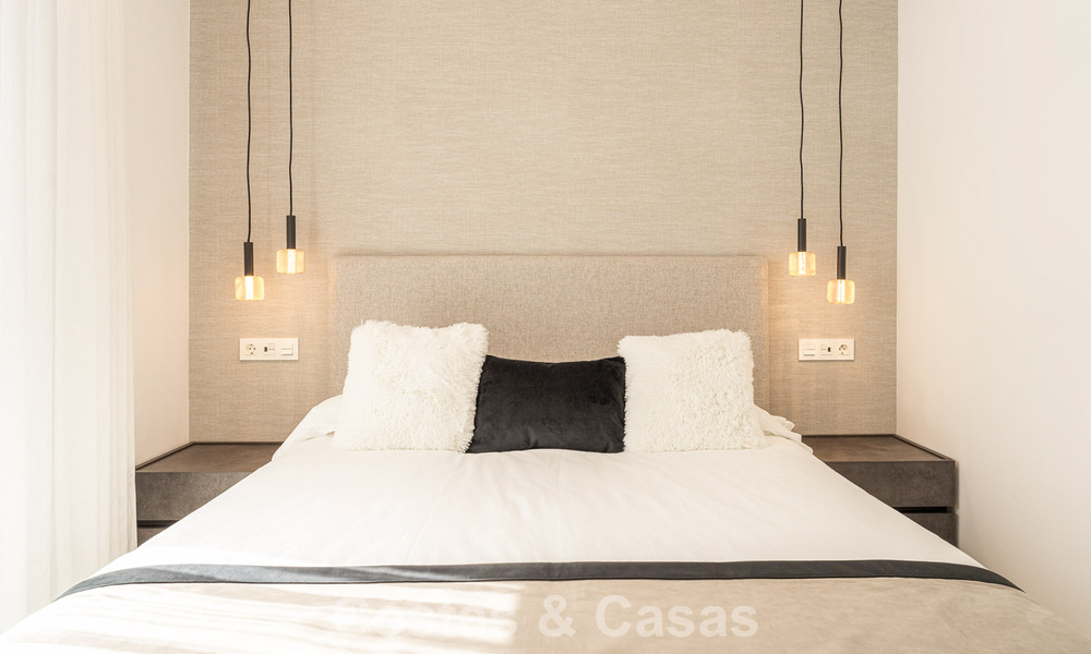 Instapklare, gemoderniseerde luxevilla te koop in het hart van Nueva Andalucia, Marbella 784136