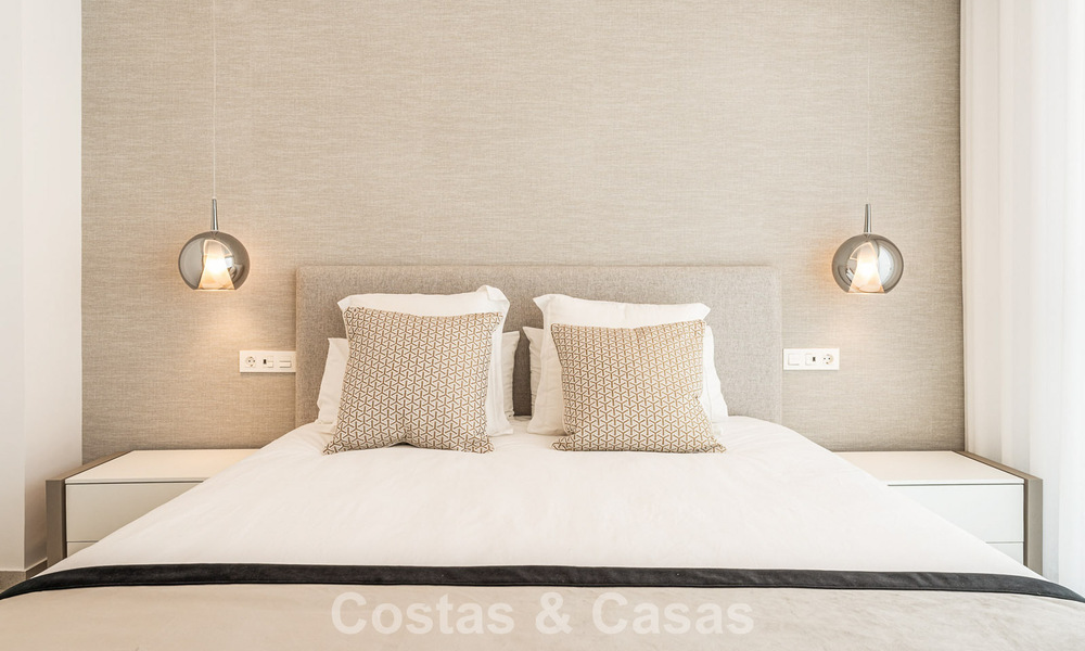 Instapklare, gemoderniseerde luxevilla te koop in het hart van Nueva Andalucia, Marbella 784137