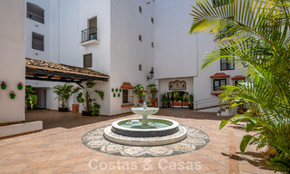 Exclusief penthouse met panoramische uitzichten te koop in het hartje van Puerto Banus, Marbella 784195 