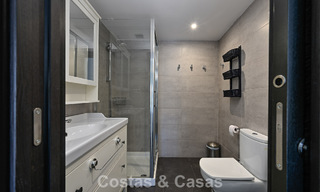 Exclusief penthouse met panoramische uitzichten te koop in het hartje van Puerto Banus, Marbella 784200 