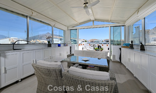 Exclusief penthouse met panoramische uitzichten te koop in het hartje van Puerto Banus, Marbella 784205 