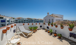 Exclusief penthouse met panoramische uitzichten te koop in het hartje van Puerto Banus, Marbella 784206 