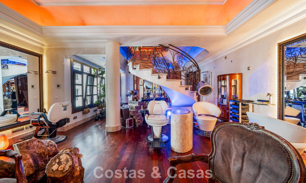 Ruim duplex appartement te koop met schitterend uitzicht, eerstelijn in de haven van Puerto Banus, Marbella 784174