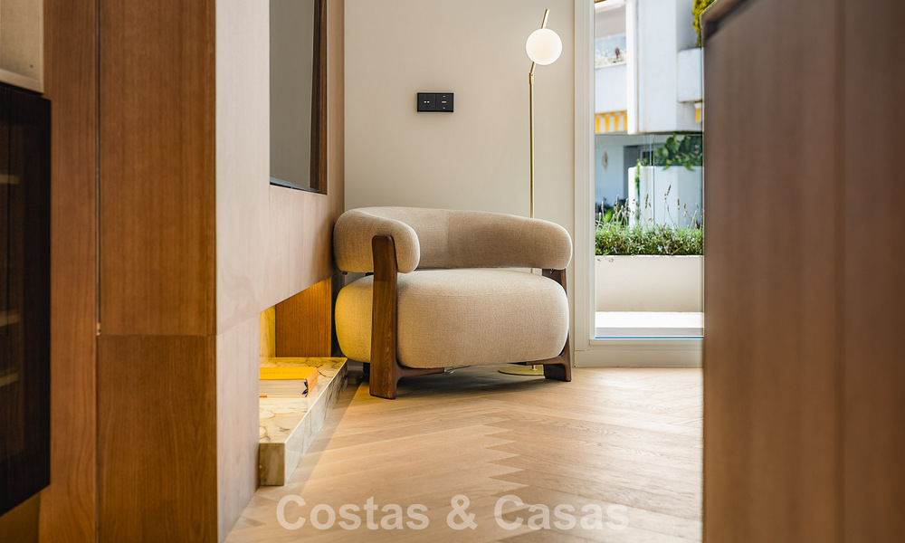 Luxueus gerenoveerd, 3-slaapkamer appartement te koop met panoramisch uitzicht op Marbella’s Golden Mile 784219