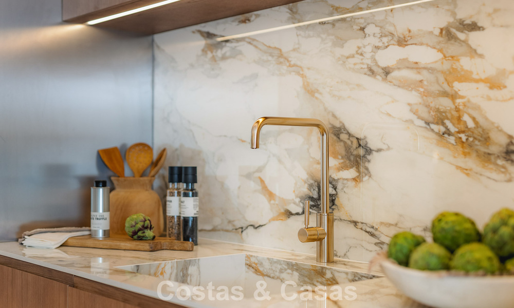 Luxueus gerenoveerd, 3-slaapkamer appartement te koop met panoramisch uitzicht op Marbella’s Golden Mile 784220