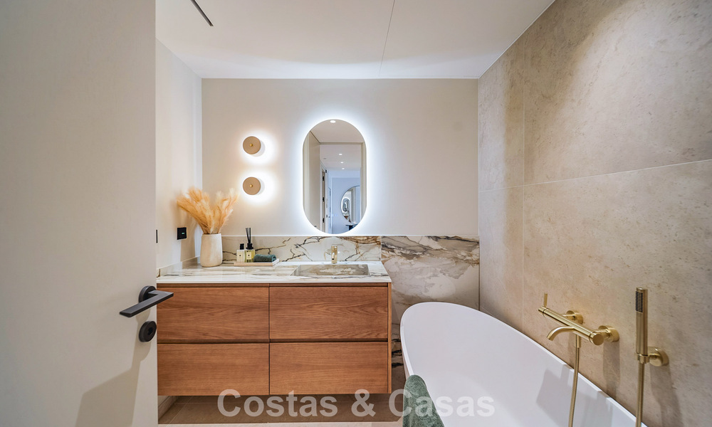 Luxueus gerenoveerd, 3-slaapkamer appartement te koop met panoramisch uitzicht op Marbella’s Golden Mile 784224