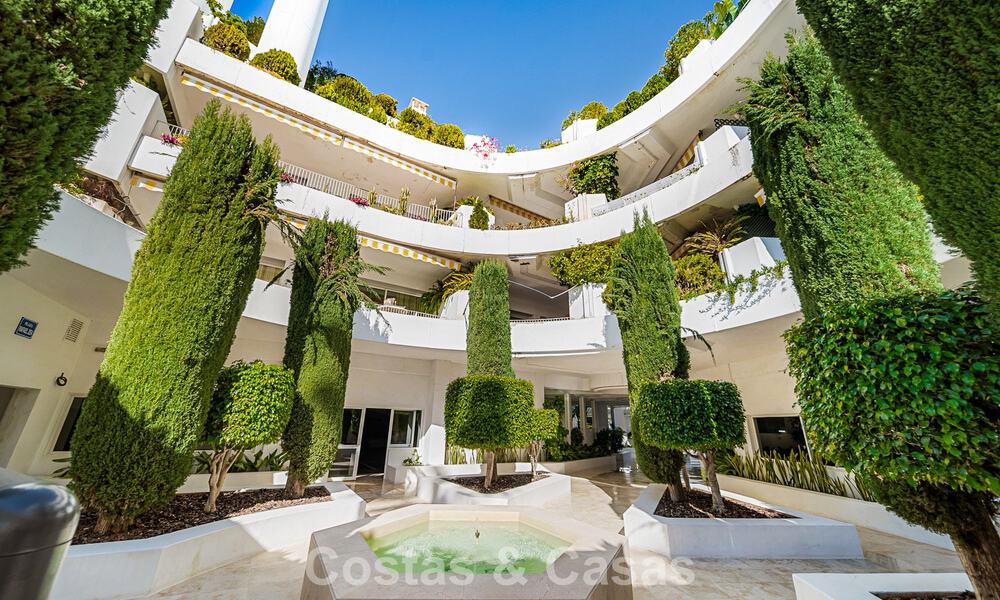 Luxueus gerenoveerd, 3-slaapkamer appartement te koop met panoramisch uitzicht op Marbella’s Golden Mile 784228
