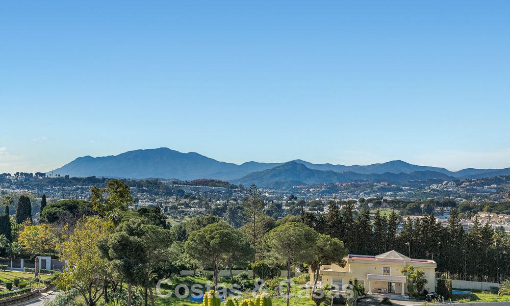 Luxueus gerenoveerd, 3-slaapkamer appartement te koop met panoramisch uitzicht op Marbella’s Golden Mile 784239