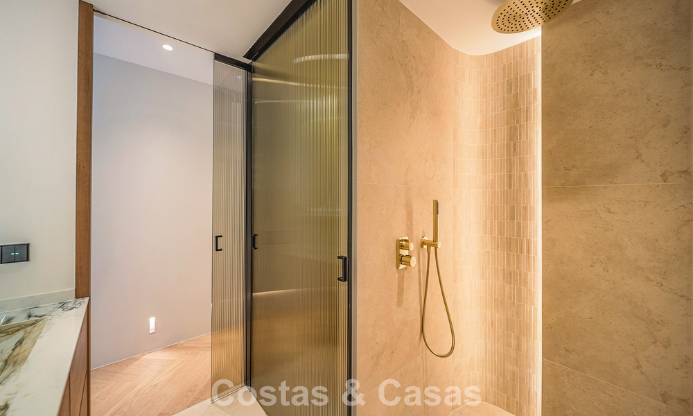 Luxueus gerenoveerd, 3-slaapkamer appartement te koop met panoramisch uitzicht op Marbella’s Golden Mile 784248