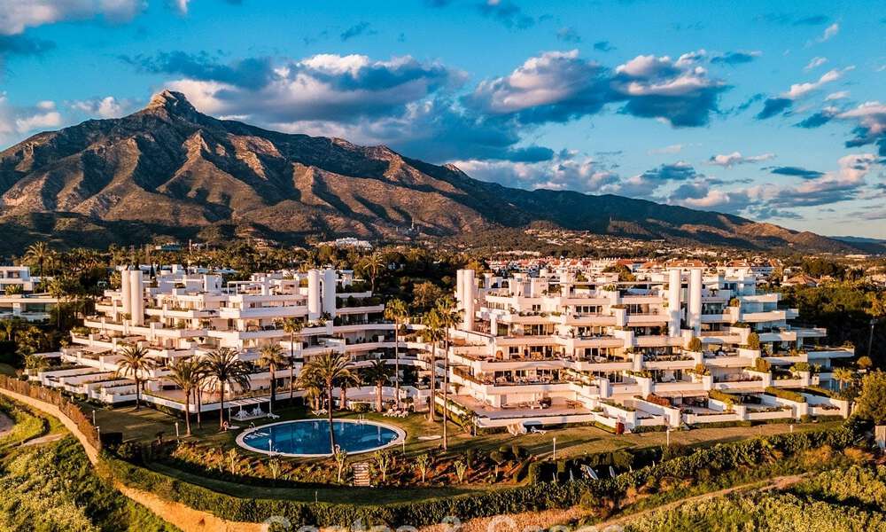 Luxueus gerenoveerd, 3-slaapkamer appartement te koop met panoramisch uitzicht op Marbella’s Golden Mile 784255