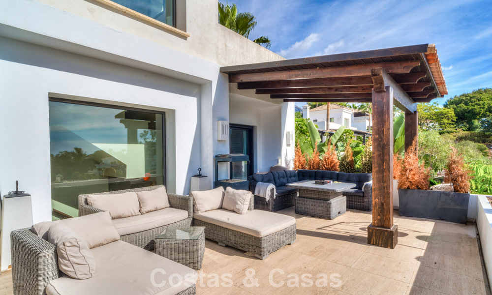 Prachtige, moderne, mediterrane villa te koop in een beveiligd exclusief complex op de Golden Mile van Marbella 784268