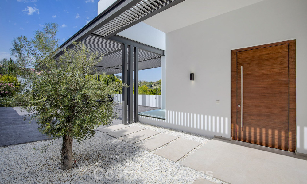 Contemporaine luxevilla te koop in de groene heuvels nabij San Pedro in Marbella - Benahavis 784316