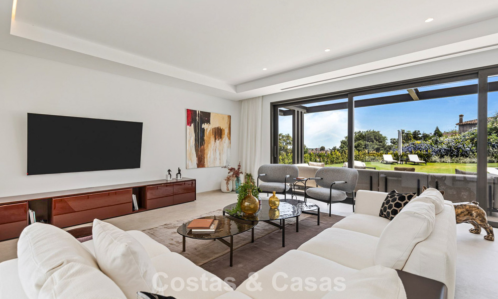 Contemporaine luxevilla te koop in de groene heuvels nabij San Pedro in Marbella - Benahavis 784320