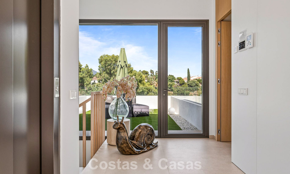 Contemporaine luxevilla te koop in de groene heuvels nabij San Pedro in Marbella - Benahavis 784323