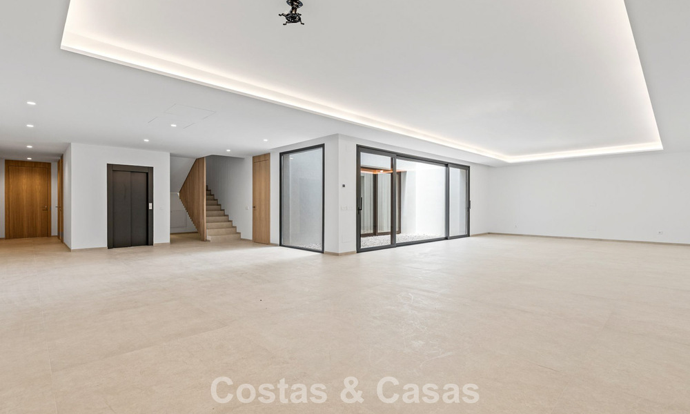 Contemporaine luxevilla te koop in de groene heuvels nabij San Pedro in Marbella - Benahavis 784341