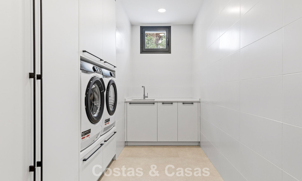 Contemporaine luxevilla te koop in de groene heuvels nabij San Pedro in Marbella - Benahavis 784342