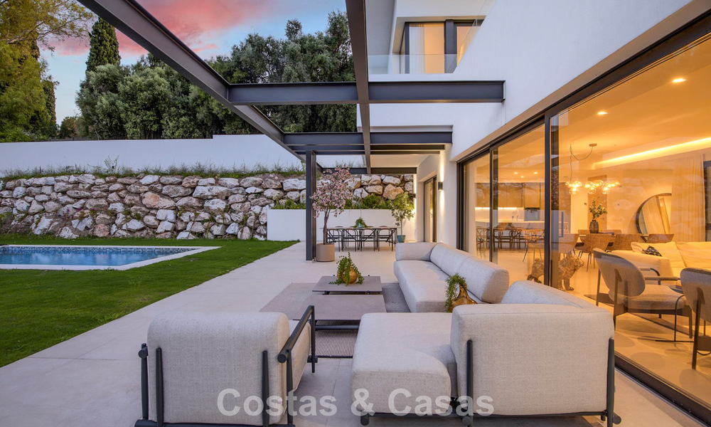 Contemporaine luxevilla te koop in de groene heuvels nabij San Pedro in Marbella - Benahavis 784347