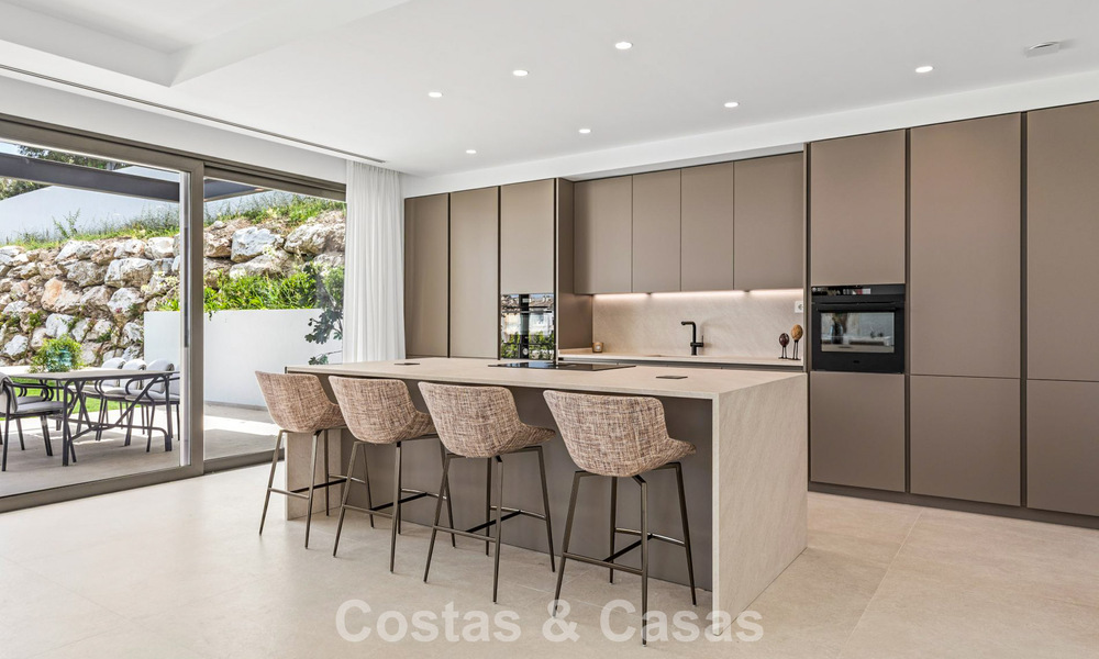 Contemporaine luxevilla te koop in de groene heuvels nabij San Pedro in Marbella - Benahavis 784352