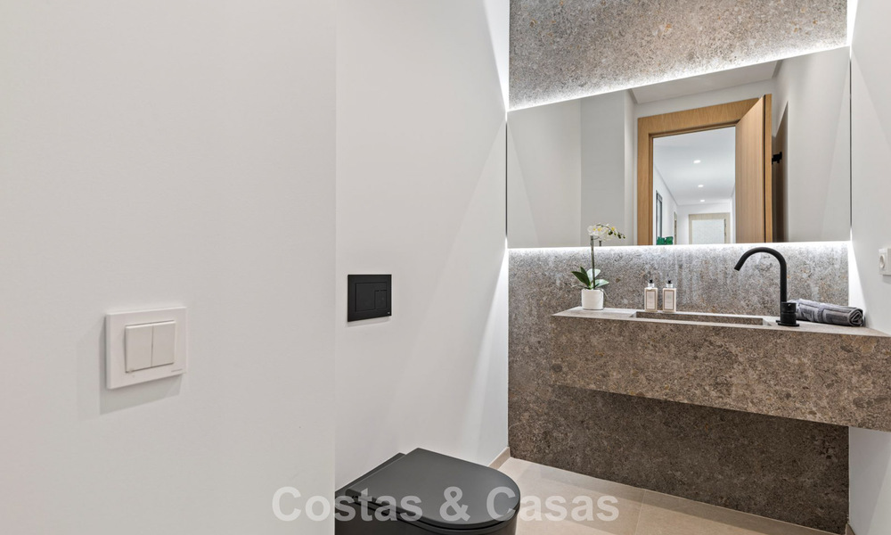 Contemporaine luxevilla te koop in de groene heuvels nabij San Pedro in Marbella - Benahavis 784355