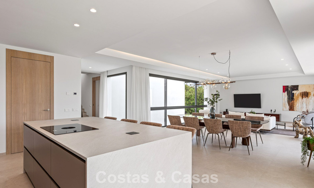 Contemporaine luxevilla te koop in de groene heuvels nabij San Pedro in Marbella - Benahavis 784356