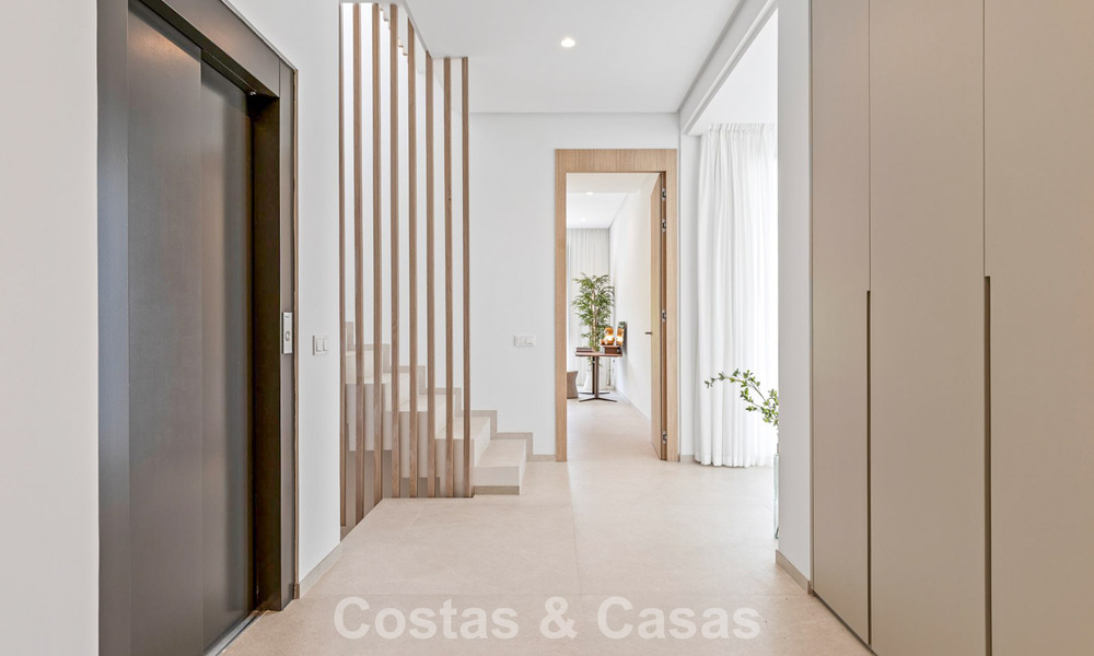 Contemporaine luxevilla te koop in de groene heuvels nabij San Pedro in Marbella - Benahavis 784366