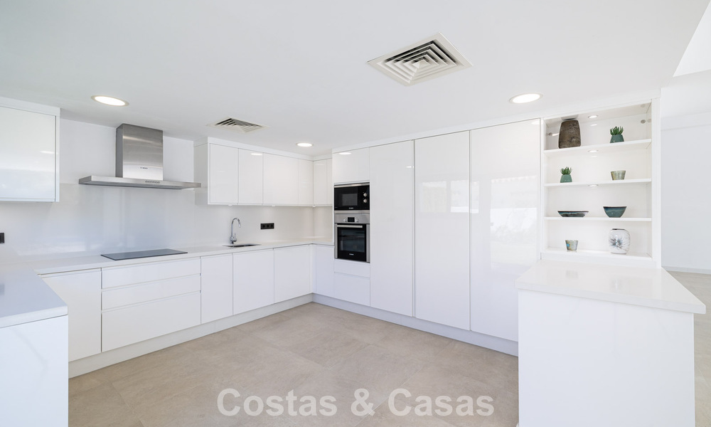 Villa met mediterrane charme en moderne touche te koop vlak bij het centrum van San Pedro, Marbella 784396