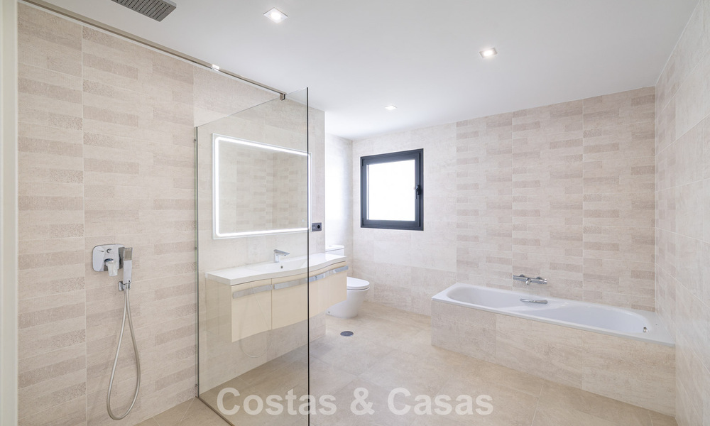 Villa met mediterrane charme en moderne touche te koop vlak bij het centrum van San Pedro, Marbella 784409