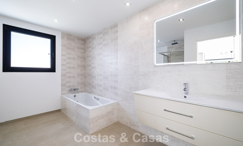 Villa met mediterrane charme en moderne touche te koop vlak bij het centrum van San Pedro, Marbella 784412