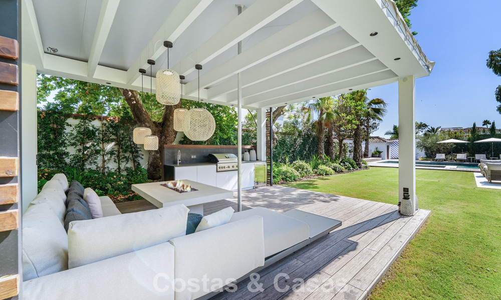 Exclusieve, gelijkvloerse villa te koop op een steenworp van het strand en voorzieningen in San Pedro en Puerto Banus, Marbella 784473