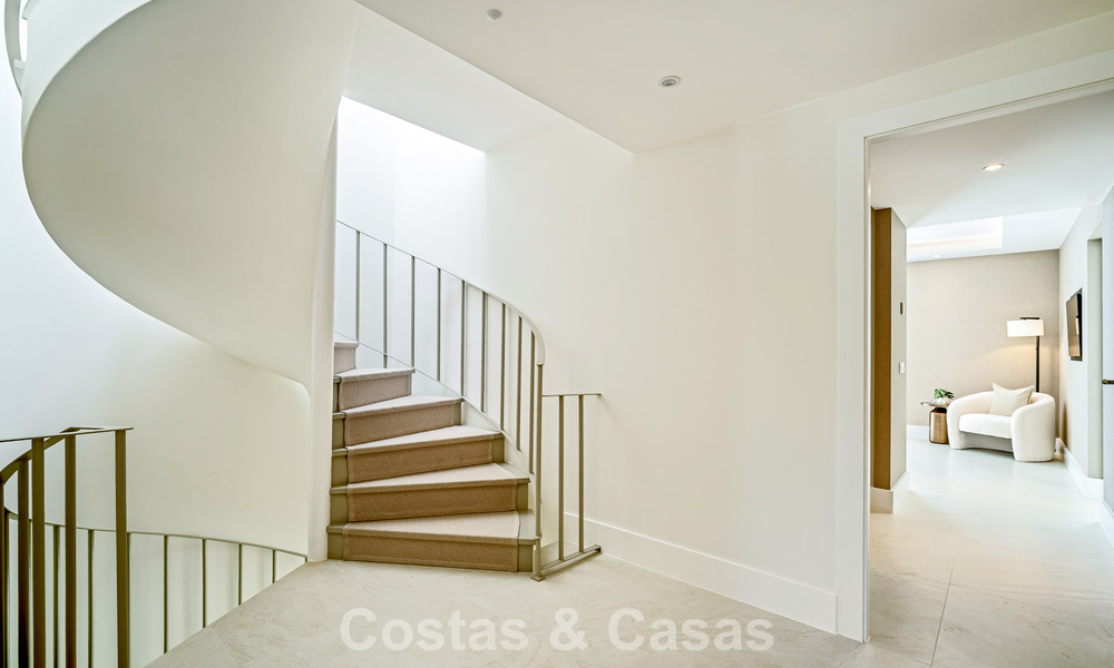 Schitterend gerenoveerd herenhuis te koop eerstelijns La Quinta golf in Marbella - Benahavis 784557