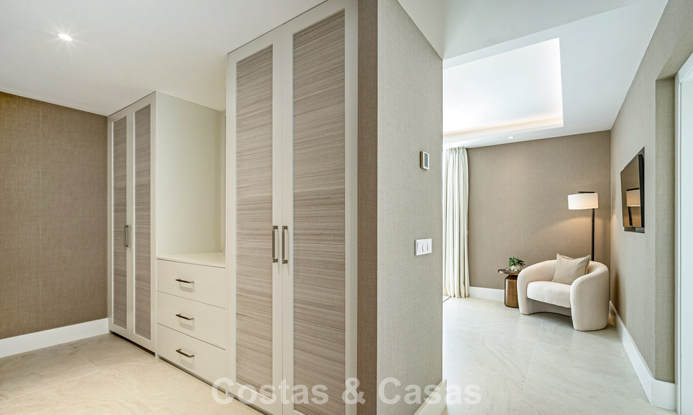 Schitterend gerenoveerd herenhuis te koop eerstelijns La Quinta golf in Marbella - Benahavis 784560