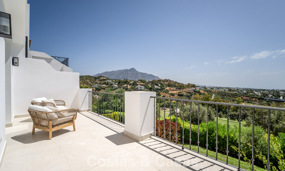 Schitterend gerenoveerd herenhuis te koop eerstelijns La Quinta golf in Marbella - Benahavis 784564