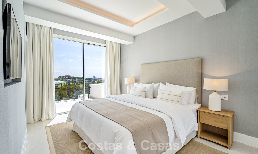 Schitterend gerenoveerd herenhuis te koop eerstelijns La Quinta golf in Marbella - Benahavis 784568