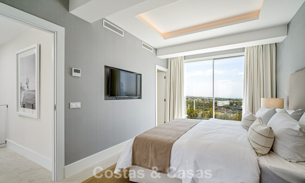 Schitterend gerenoveerd herenhuis te koop eerstelijns La Quinta golf in Marbella - Benahavis 784569