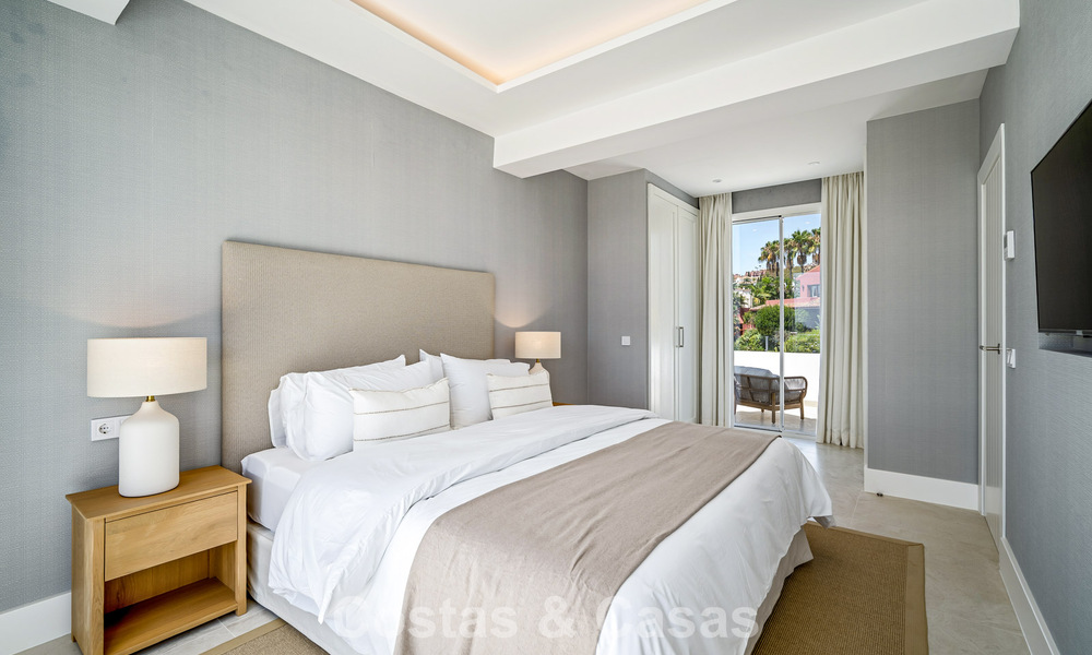 Schitterend gerenoveerd herenhuis te koop eerstelijns La Quinta golf in Marbella - Benahavis 784570