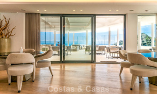 Contemporain luxe appartement met zeezicht te koop in een boutique complex nabij Marbella stad 784608 