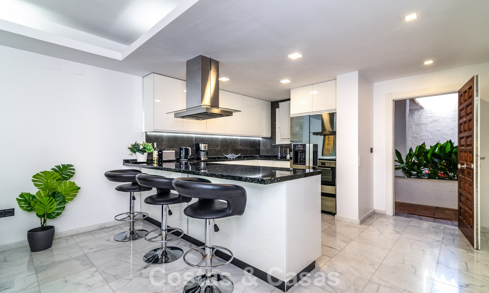 Luxueus appartement te koop in het toonaangevende Puente Romano resort op Marbella’s Golden Mile 784658