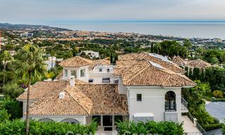 Indrukwekkende villa met authentieke architectuur en zeezicht te koop in Sierra Blanca op Marbella’s Golden Mile 784635 