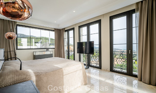 Indrukwekkende villa met authentieke architectuur en zeezicht te koop in Sierra Blanca op Marbella’s Golden Mile 784651 